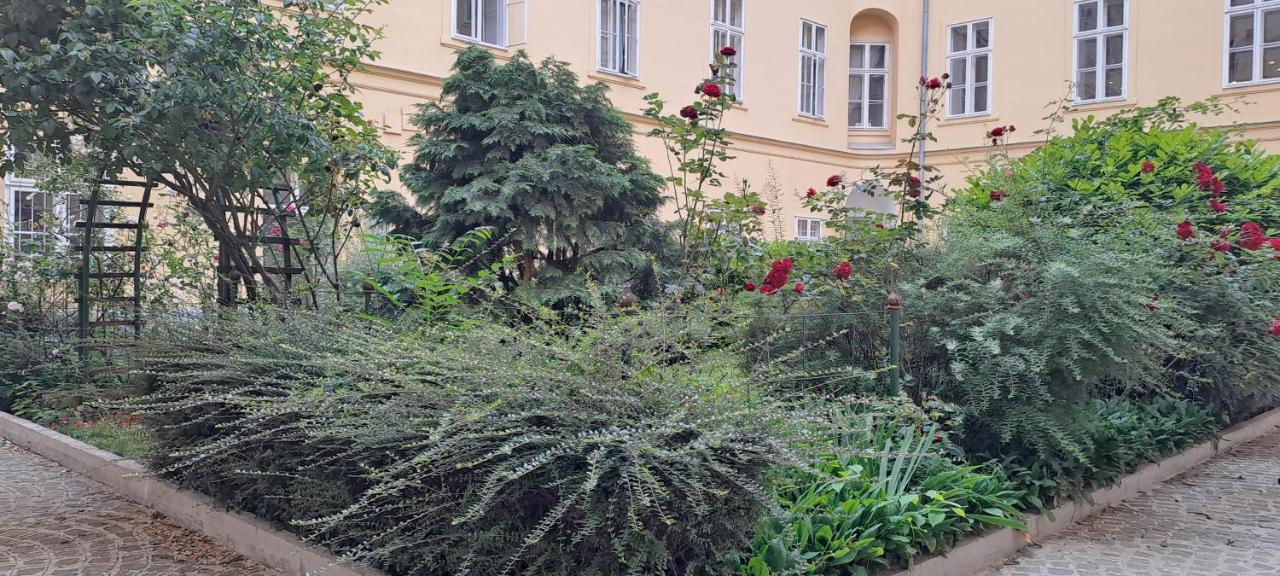 Center Gold Apartment بودابست المظهر الخارجي الصورة